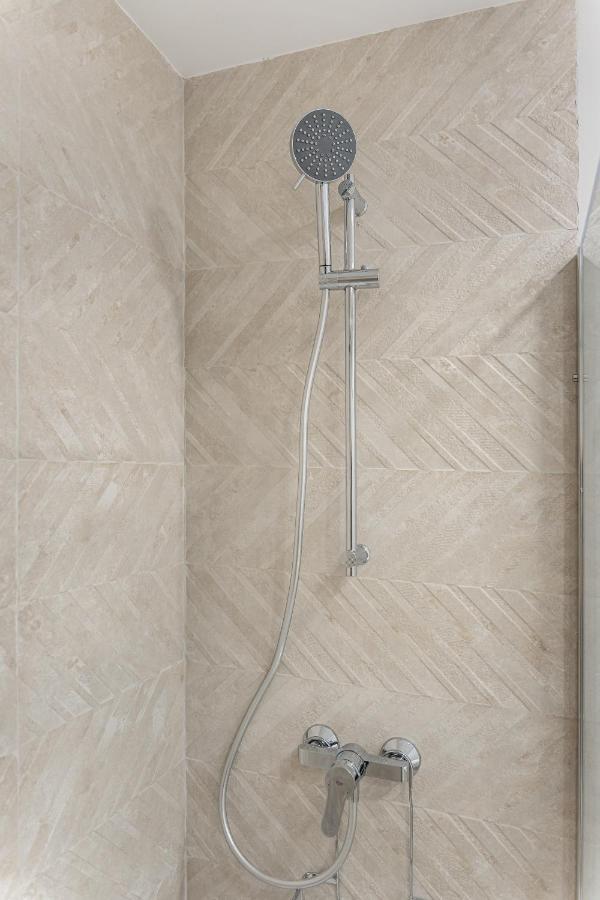 Brandnew Apartment By The Beach มาร์เบยา ภายนอก รูปภาพ